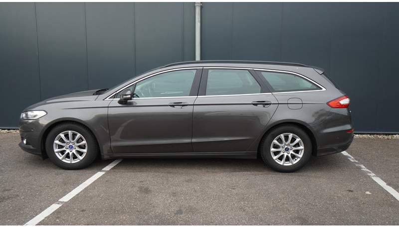 Ford Mondeo WAGON 1.5 TDCi TREND LEASE EDITION - Microbuz, Transport persoane: Foto 1 Ford Mondeo WAGON 1.5 TDCi TREND LEASE EDITION - Microbuz, Transport persoane: Foto 1