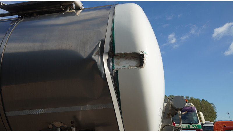 Indox 3 AXLE ADR CHEMICAL AD-BLUE TANK TRAILER 35.115LTR - Semiremorcă cisternă: Foto 4 Indox 3 AXLE ADR CHEMICAL AD-BLUE TANK TRAILER 35.115LTR - Semiremorcă cisternă: Foto 4