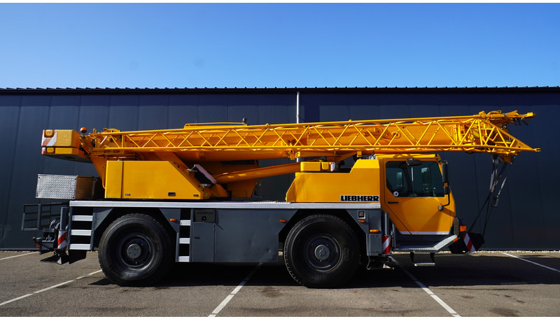 Liebherr LTM 1030-2.1 WITH JIB - Camion cu macara: Foto 2 Liebherr LTM 1030-2.1 WITH JIB - Camion cu macara: Foto 2