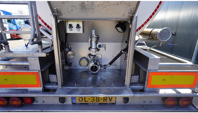Magyar 3 AXLE FOOD TANK TRAILER 41.410LTR - Semiremorcă cisternă: Foto 4 Magyar 3 AXLE FOOD TANK TRAILER 41.410LTR - Semiremorcă cisternă: Foto 4