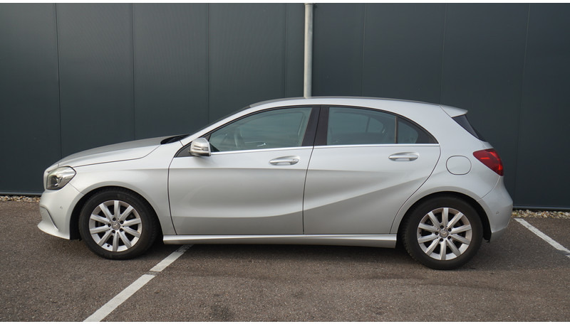 Mercedes-Benz A180d EURO6 - Microbuz, Transport persoane: Foto 1 Mercedes-Benz A180d EURO6 - Microbuz, Transport persoane: Foto 1