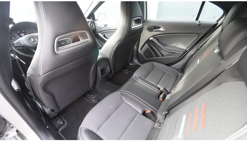 Mercedes-Benz A180d EURO6 - Microbuz, Transport persoane: Foto 5 Mercedes-Benz A180d EURO6 - Microbuz, Transport persoane: Foto 5