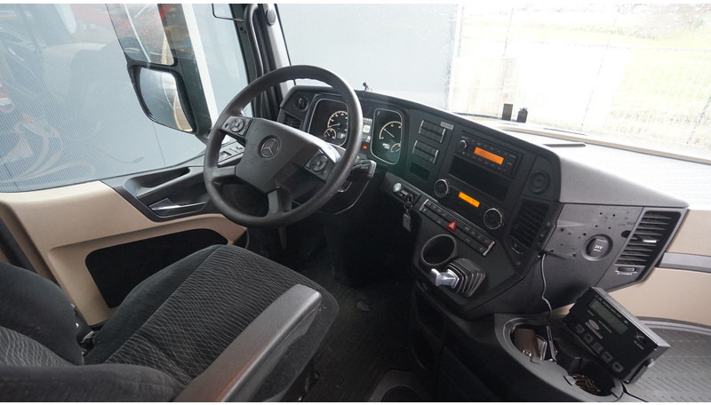 Mercedes-Benz ACTROS 2745 6X2 FRIGO 860.000KM - Camion frigider: Foto 5 Mercedes-Benz ACTROS 2745 6X2 FRIGO 860.000KM - Camion frigider: Foto 5