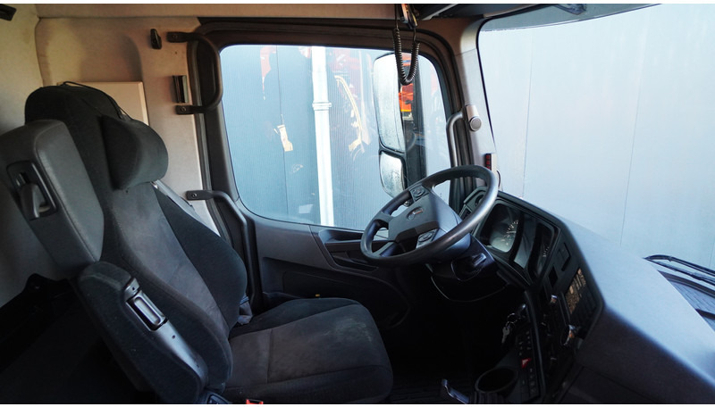 Mercedes-Benz AROCS 3542 8X4 2 SIDE TIPPER WITH HMF Z 1943 CRANE 407.000KM - Camion cu macara: Foto 5 Mercedes-Benz AROCS 3542 8X4 2 SIDE TIPPER WITH HMF Z 1943 CRANE 407.000KM - Camion cu macara: Foto 5