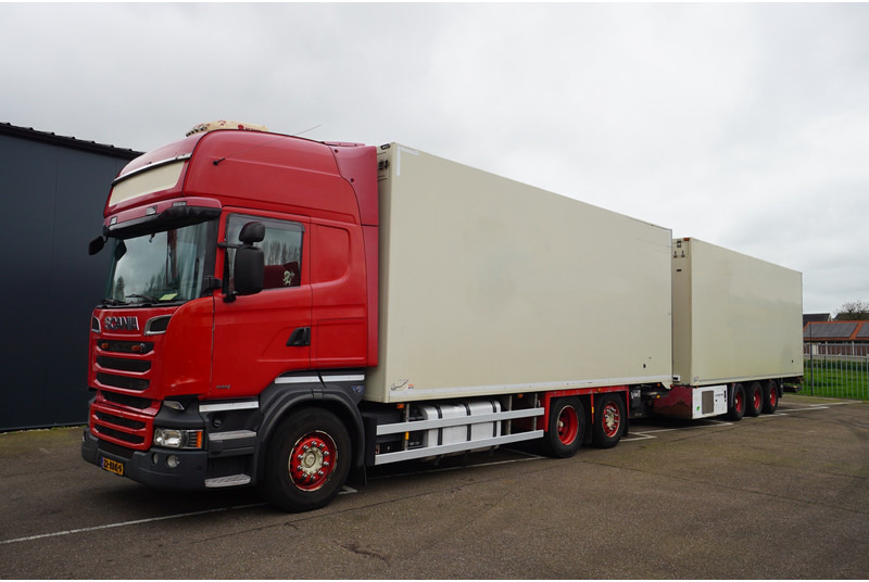 Scania R 580 V8 6X2 FRIGO RETARDER IN COMBI WITH BURG TRAILER - Camion frigider: Foto 3 Scania R 580 V8 6X2 FRIGO RETARDER IN COMBI WITH BURG TRAILER - Camion frigider: Foto 3