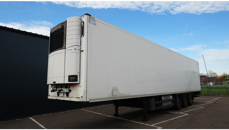 Schmitz Cargobull 3 AXLE FRIGO TRAILER - Semiremorcă frigider: Foto 2 Schmitz Cargobull 3 AXLE FRIGO TRAILER - Semiremorcă frigider: Foto 2