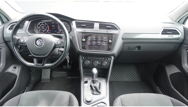 Volkswagen Tiguan 2.0 TDI R LINE 4MOTION - Microbuz, Transport persoane: Foto 5 Volkswagen Tiguan 2.0 TDI R LINE 4MOTION - Microbuz, Transport persoane: Foto 5