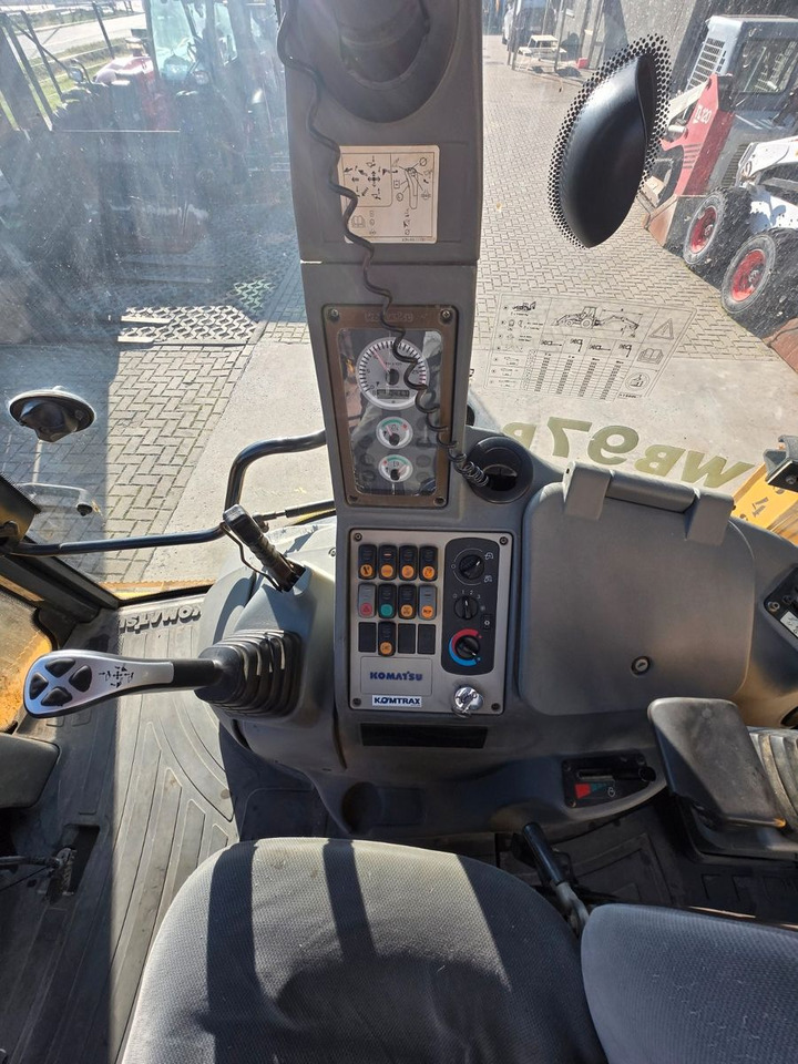 Buldoexcavator Komatsu WB97: Foto 17 Buldoexcavator Komatsu WB97: Foto 17