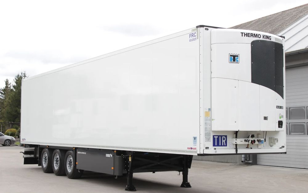 Schmitz Cargobull / Thermo King SLXe 300 / FP 60 / 7 cm Ściana / SUPER STAN / - Semiremorcă frigider: Foto 3 Schmitz Cargobull / Thermo King SLXe 300 / FP 60 / 7 cm Ściana / SUPER STAN / - Semiremorcă frigider: Foto 3