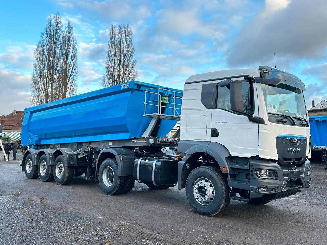 MAN TGS 22.440 4x2 Euro 2 EuromixMTP Kipper 27m³ MAN TGS 22.440 4x2 Euro 2 EuromixMTP Kipper 27m³ - Cap tractor: Foto 1 MAN TGS 22.440 4x2 Euro 2 EuromixMTP Kipper 27m³ MAN TGS 22.440 4x2 Euro 2 EuromixMTP Kipper 27m³ - Cap tractor: Foto 1