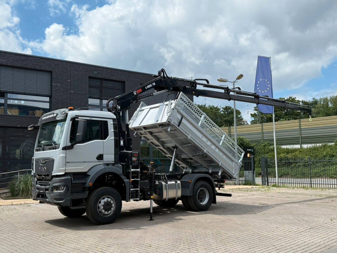 MAN TGS 18.400 TG3 4x4 Euro6e Hiab X-HiDuo 138DS-4 - Camion basculantă, Camion cu macara: Foto 1 MAN TGS 18.400 TG3 4x4 Euro6e Hiab X-HiDuo 138DS-4 - Camion basculantă, Camion cu macara: Foto 1