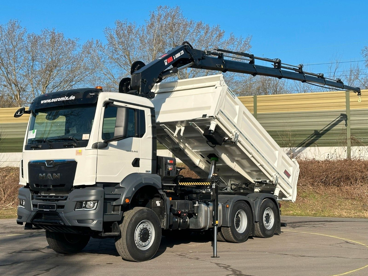 MAN TGS 28.440 6x4-4/3-Seiten- Kipper / Hiab 228-6 - Camion basculantă, Camion cu macara: Foto 1 MAN TGS 28.440 6x4-4/3-Seiten- Kipper / Hiab 228-6 - Camion basculantă, Camion cu macara: Foto 1