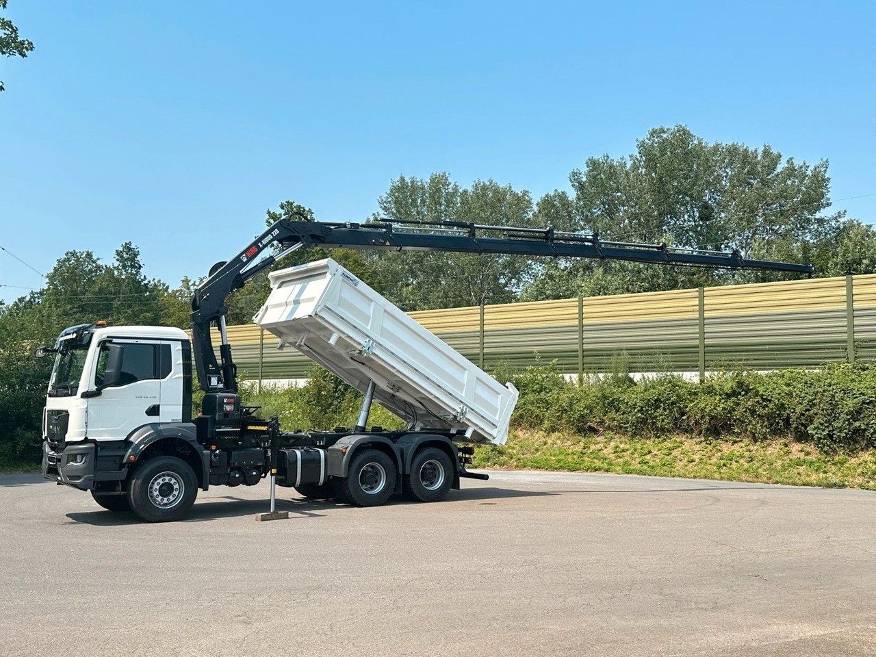 MAN TGS 33.440 6x4 /3-Seiten- Kipper / HIAB 228-6 - Camion basculantă, Camion cu macara: Foto 4 MAN TGS 33.440 6x4 /3-Seiten- Kipper / HIAB 228-6 - Camion basculantă, Camion cu macara: Foto 4