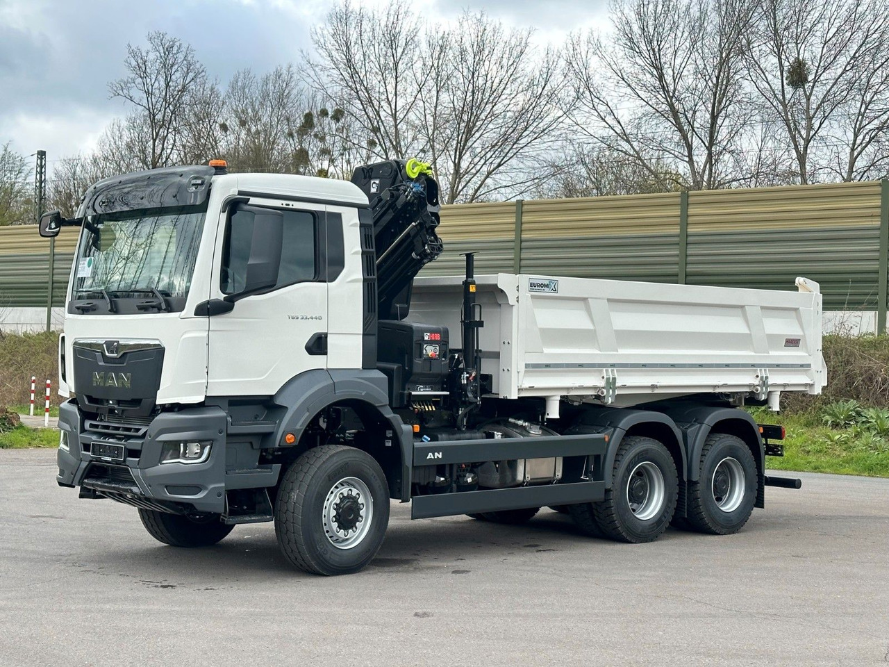 MAN TGS 33.440 6x6 /3-Seiten- Kipper / HIAB 228-4 - Camion basculantă, Camion cu macara: Foto 3 MAN TGS 33.440 6x6 /3-Seiten- Kipper / HIAB 228-4 - Camion basculantă, Camion cu macara: Foto 3