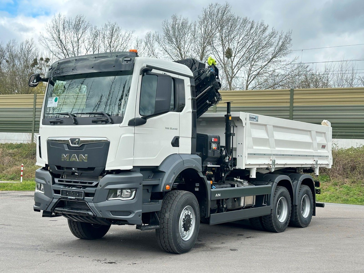 MAN TGS 33.440 6x6 /3-Seiten- Kipper / HIAB 228-4 - Camion basculantă, Camion cu macara: Foto 2 MAN TGS 33.440 6x6 /3-Seiten- Kipper / HIAB 228-4 - Camion basculantă, Camion cu macara: Foto 2