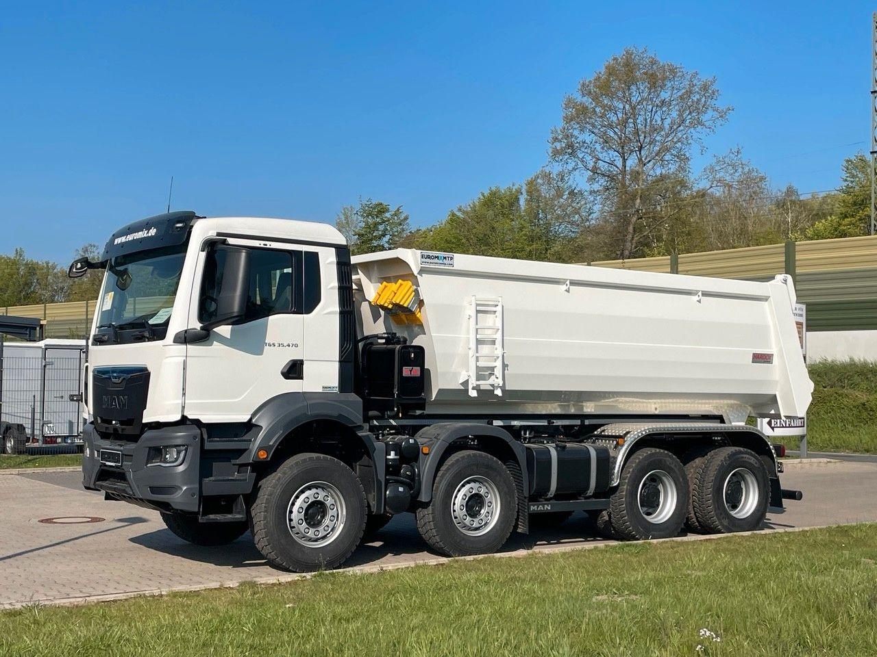MAN TGS 35.470 BB 8X4 Mulden Kipper 10X Vorhanden - Camion basculantă: Foto 4 MAN TGS 35.470 BB 8X4 Mulden Kipper 10X Vorhanden - Camion basculantă: Foto 4