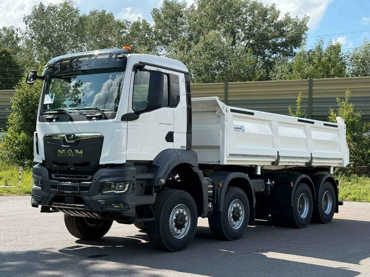 MAN TGS 35.480 8x8 EuromixMTP 3-Seiten-Kipper - Camion basculantă: Foto 2 MAN TGS 35.480 8x8 EuromixMTP 3-Seiten-Kipper - Camion basculantă: Foto 2