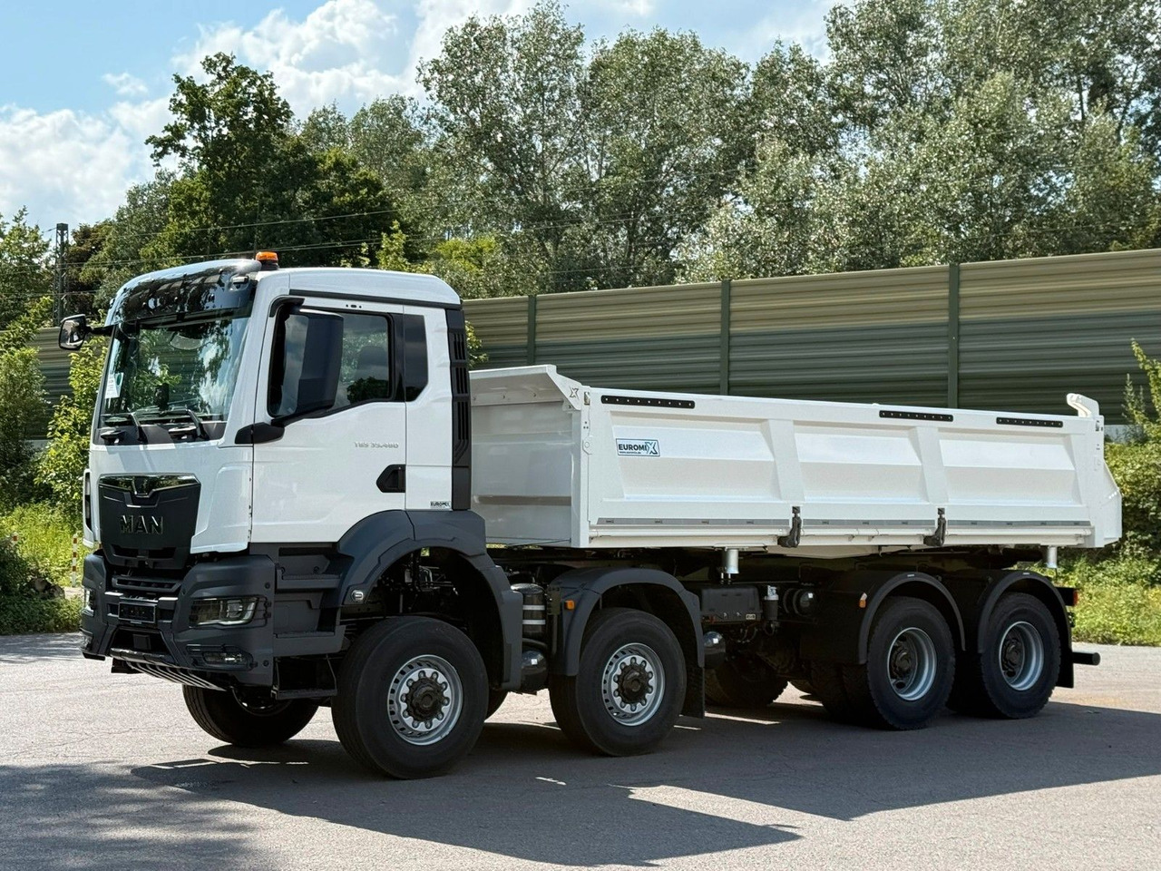 MAN TGS 35.480 8x8 EuromixMTP 3-Seiten-Kipper - Camion basculantă: Foto 3 MAN TGS 35.480 8x8 EuromixMTP 3-Seiten-Kipper - Camion basculantă: Foto 3
