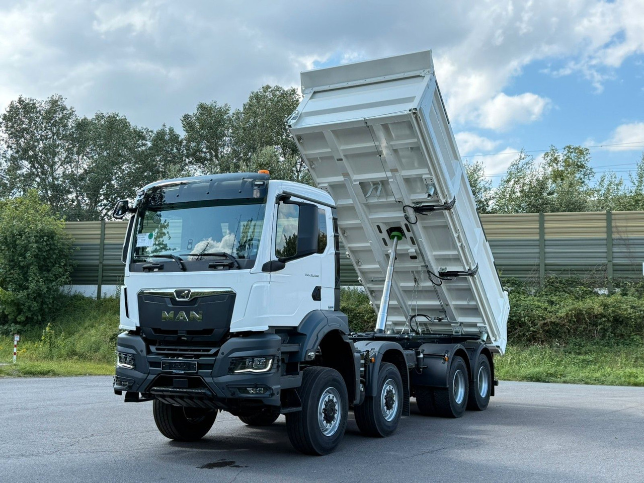 MAN TGS 35.480 8x8 EuromixMTP 3-Seiten-Kipper - Camion basculantă: Foto 2 MAN TGS 35.480 8x8 EuromixMTP 3-Seiten-Kipper - Camion basculantă: Foto 2