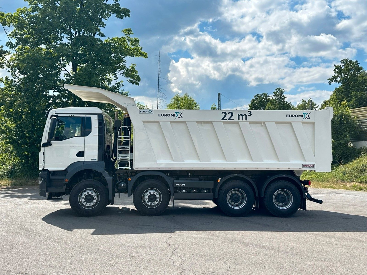 MAN TGS 41.400 8x4 / EUROMIX MTP 22m³/ Eckige Mulde - Camion basculantă: Foto 3 MAN TGS 41.400 8x4 / EUROMIX MTP 22m³/ Eckige Mulde - Camion basculantă: Foto 3