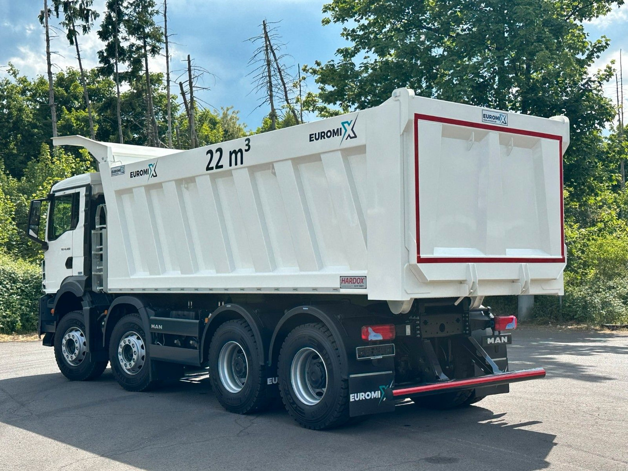 MAN TGS 41.400 8x4 / EUROMIX MTP 22m³/ Eckige Mulde - Camion basculantă: Foto 4 MAN TGS 41.400 8x4 / EUROMIX MTP 22m³/ Eckige Mulde - Camion basculantă: Foto 4