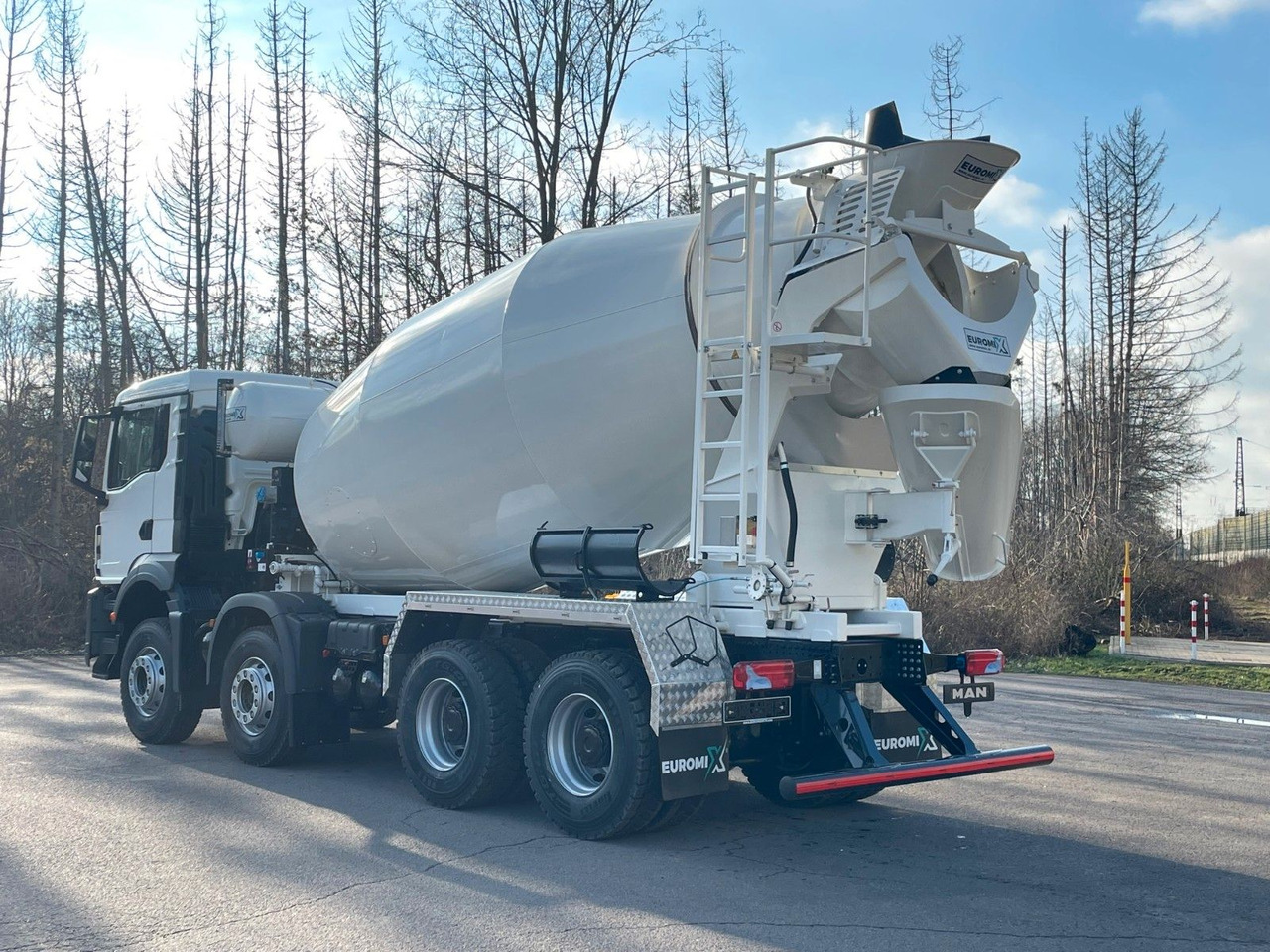MAN TGS 41.400 8x4 / EuromixMTP EM 12m³ R / EURO 2 - Autobetonieră: Foto 5 MAN TGS 41.400 8x4 / EuromixMTP EM 12m³ R / EURO 2 - Autobetonieră: Foto 5