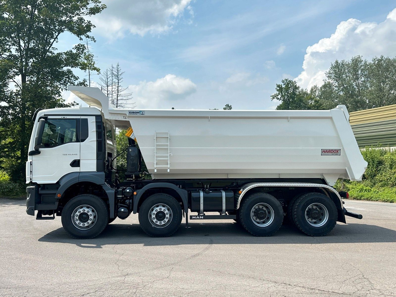 MAN TGS 41.440 8x4 EuromixMTP Mulden-Kipper - Camion basculantă: Foto 2 MAN TGS 41.440 8x4 EuromixMTP Mulden-Kipper - Camion basculantă: Foto 2