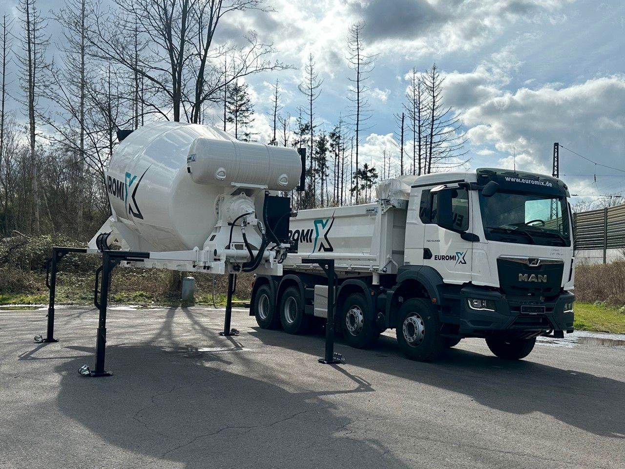 MAN TGS 41.440 8x4 WECHSELSYSTEM KIPPER+MISCHER - Autobetonieră: Foto 4 MAN TGS 41.440 8x4 WECHSELSYSTEM KIPPER+MISCHER - Autobetonieră: Foto 4