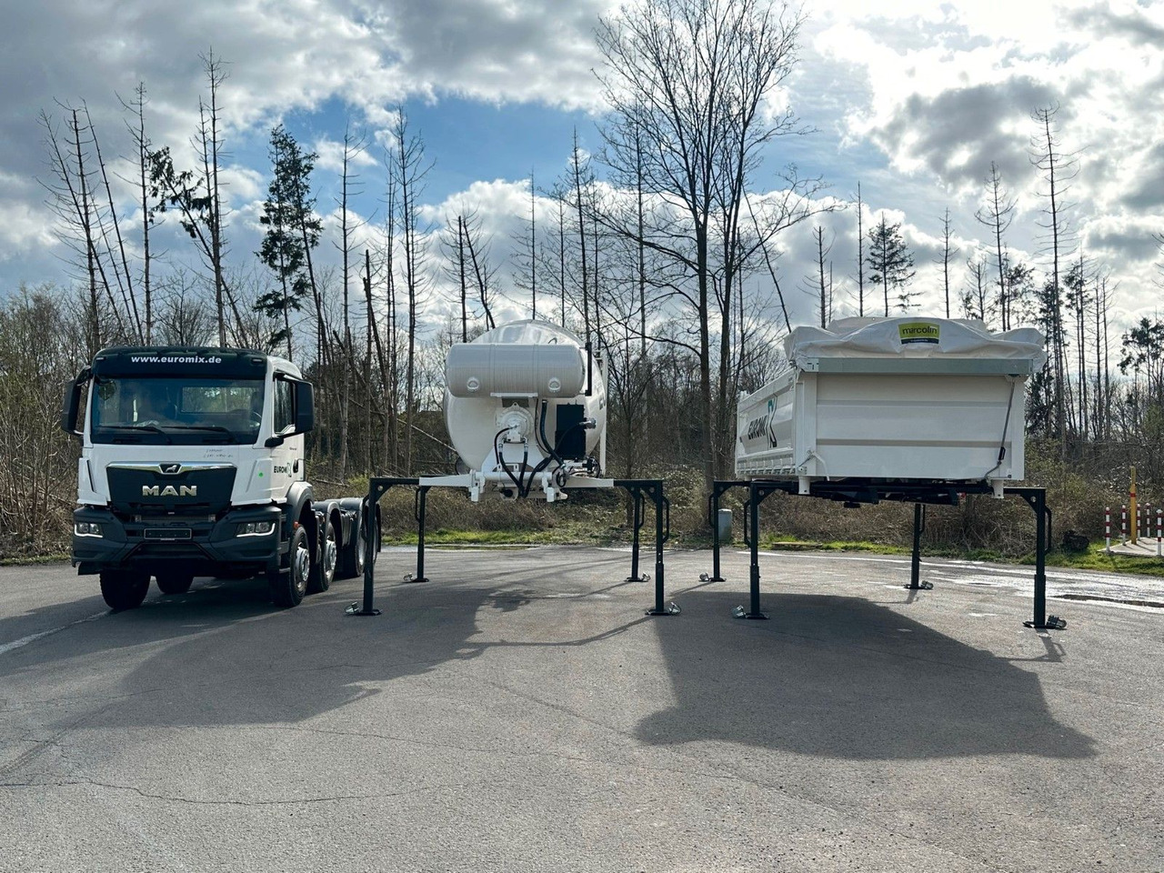 MAN TGS 41.440 8x4 WECHSELSYSTEM KIPPER+MISCHER - Camion basculantă: Foto 2 MAN TGS 41.440 8x4 WECHSELSYSTEM KIPPER+MISCHER - Camion basculantă: Foto 2