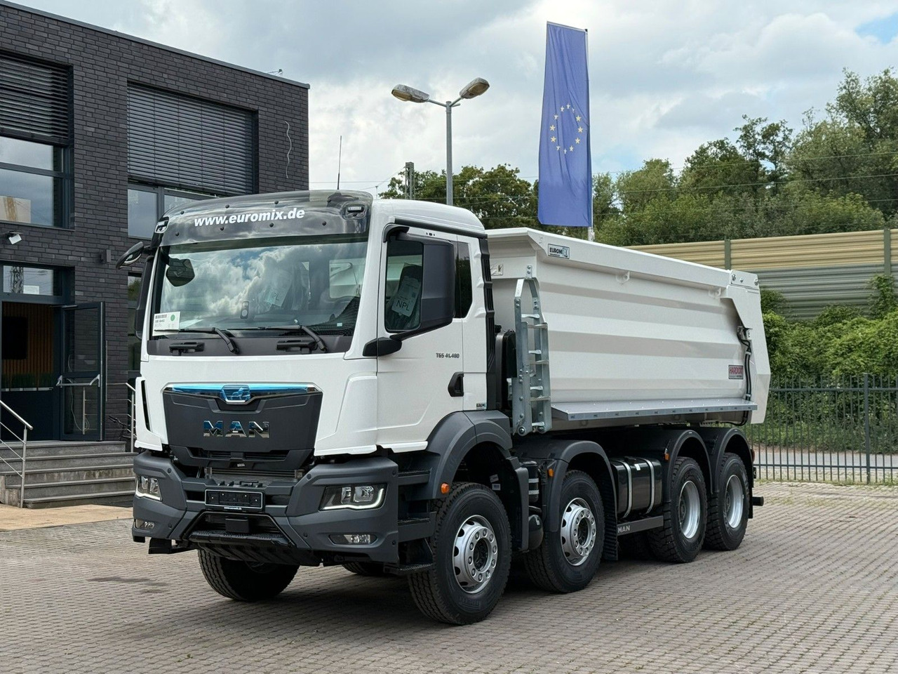 MAN TGS 41.480 BB 8X4 Hydraulische Klappe - Camion basculantă: Foto 4 MAN TGS 41.480 BB 8X4 Hydraulische Klappe - Camion basculantă: Foto 4