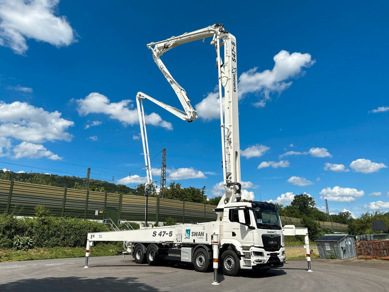 MAN TGS 41.520 8x4 SWAN TSP 47-5 160RZ ( 47m ) - Autobetonieră: Foto 1 MAN TGS 41.520 8x4 SWAN TSP 47-5 160RZ ( 47m ) - Autobetonieră: Foto 1