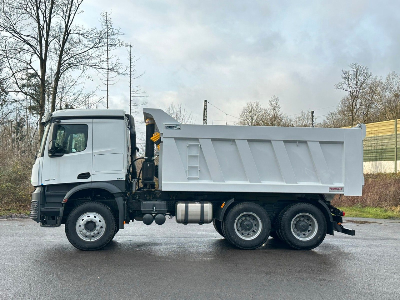 Mercedes-Benz 4048 6X4 Arcos 5 EuromixMTP Dumper Kipper - Camion basculantă: Foto 5 Mercedes-Benz 4048 6X4 Arcos 5 EuromixMTP Dumper Kipper - Camion basculantă: Foto 5