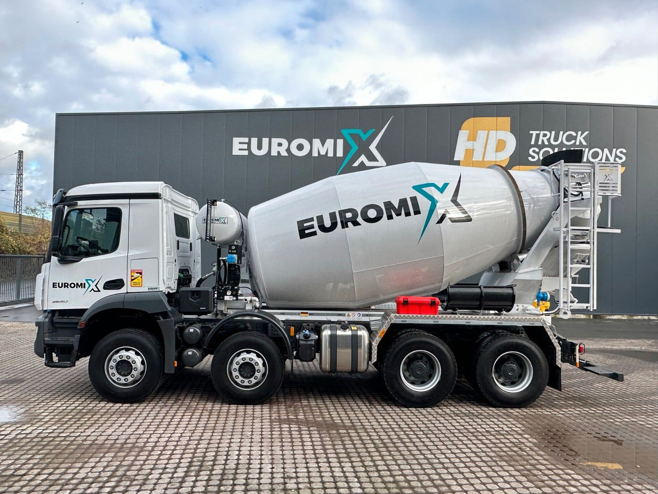 Mercedes-Benz Arocs 5 3540 8x4 EURO 6e EuromixMTP EM 9 L - Autobetonieră: Foto 3 Mercedes-Benz Arocs 5 3540 8x4 EURO 6e EuromixMTP EM 9 L - Autobetonieră: Foto 3