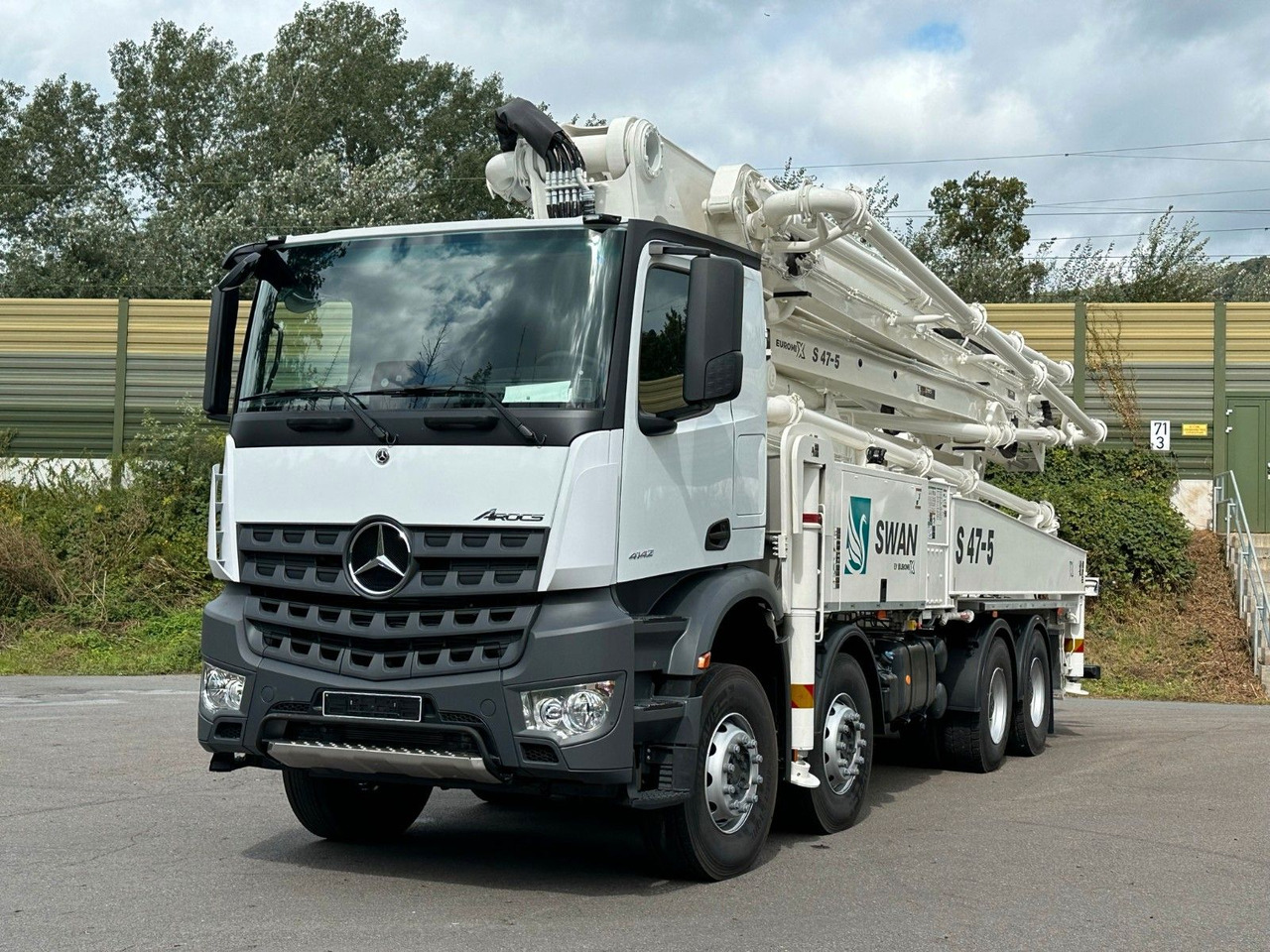 Mercedes-Benz Arocs 5 4142 8x4 SWAN TSP 47-5 160RZ ( 47m ) - Autobetonieră: Foto 2 Mercedes-Benz Arocs 5 4142 8x4 SWAN TSP 47-5 160RZ ( 47m ) - Autobetonieră: Foto 2
