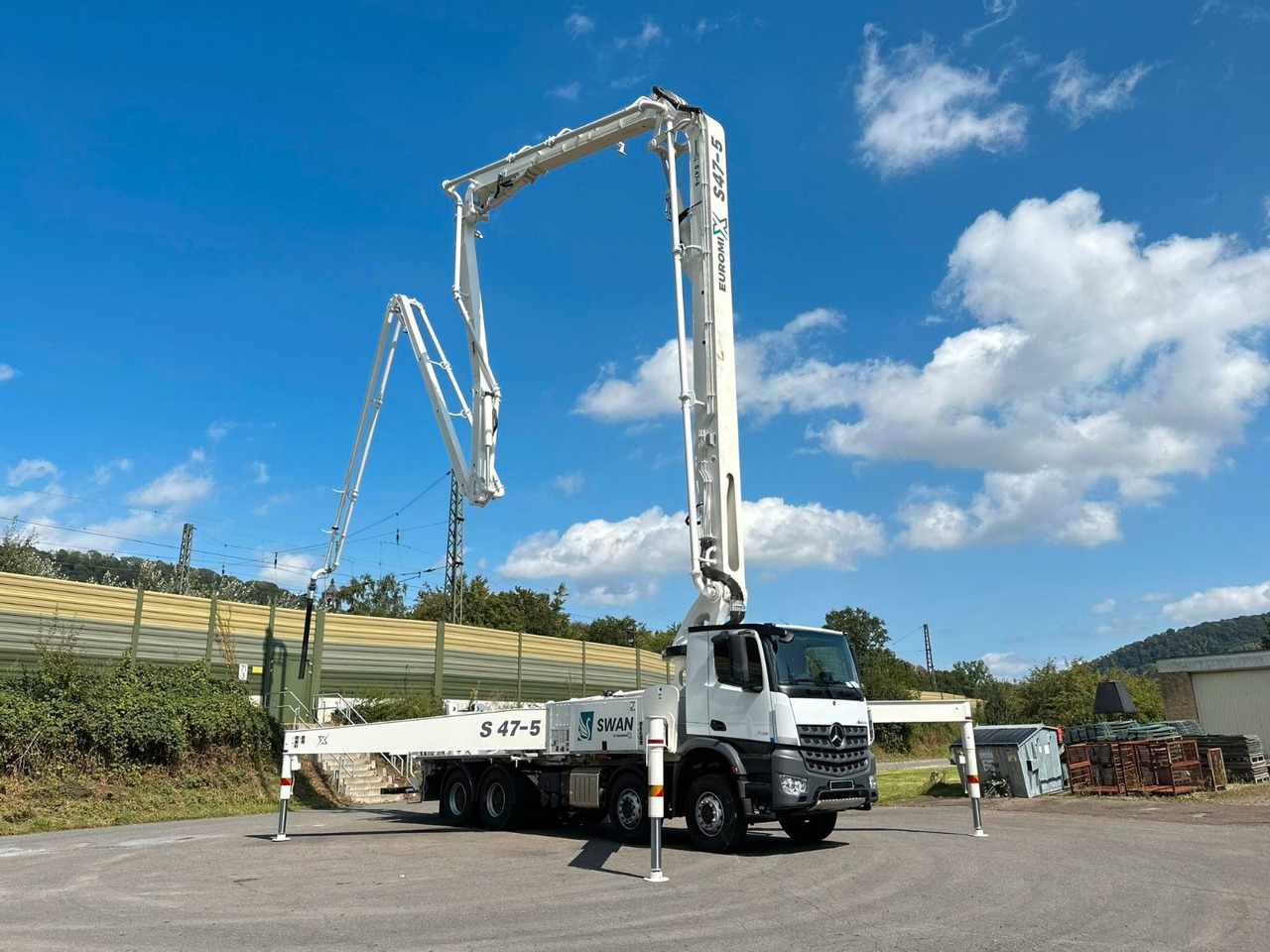 Mercedes-Benz Arocs 5 4142 8x4 SWAN TSP 47-5 160RZ ( 47m ) - Autobetonieră: Foto 1 Mercedes-Benz Arocs 5 4142 8x4 SWAN TSP 47-5 160RZ ( 47m ) - Autobetonieră: Foto 1