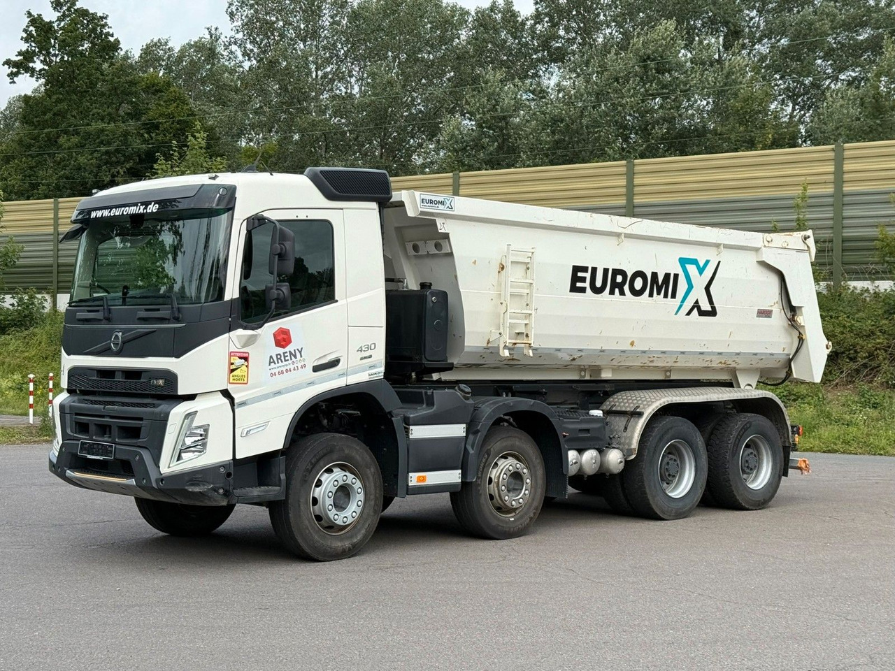 Volvo FMX 430 8X4 EuromixMTP 16m³ Hydraulische Klappe - Camion basculantă: Foto 1 Volvo FMX 430 8X4 EuromixMTP 16m³ Hydraulische Klappe - Camion basculantă: Foto 1