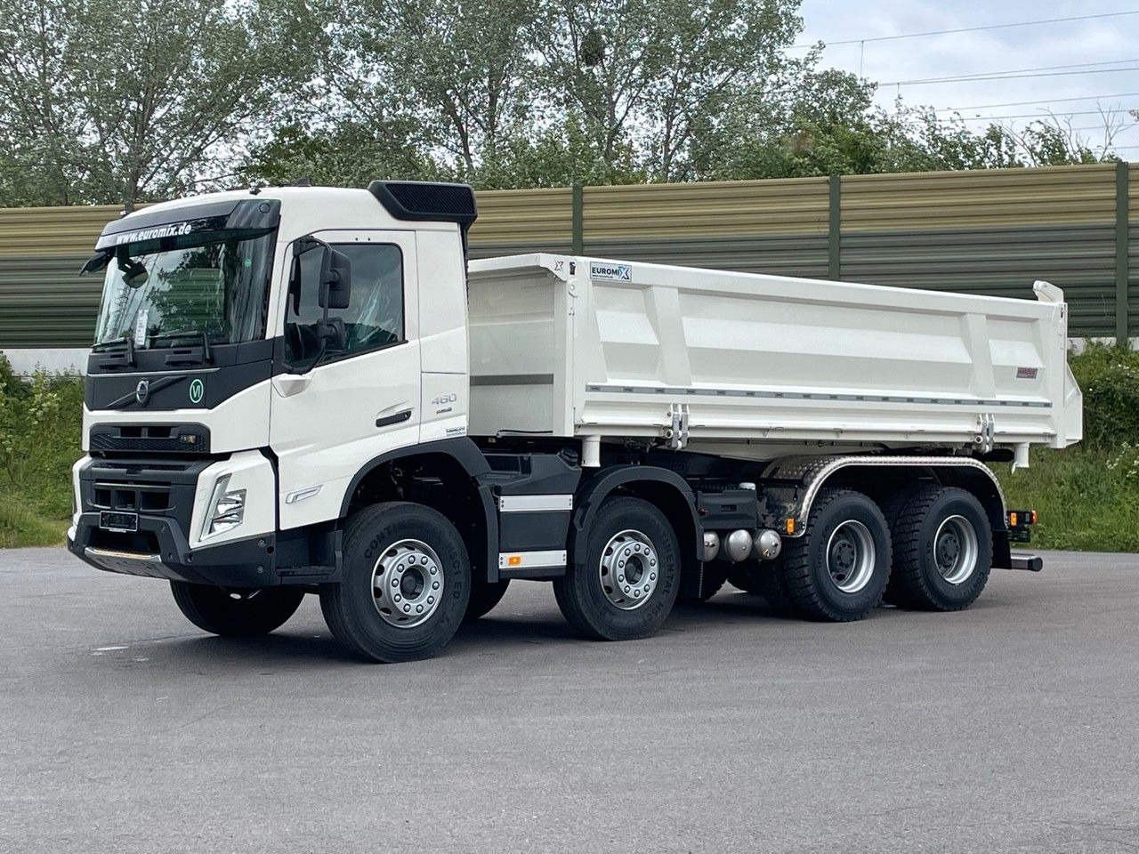 Volvo FMX 460 8x4 / WECHSELSYSTEM KIPPER+MISCHER Volvo FMX 460 8x4 / WECHSELSYSTEM KIPPER+MISCHER - Camion basculantă: Foto 2 Volvo FMX 460 8x4 / WECHSELSYSTEM KIPPER+MISCHER Volvo FMX 460 8x4 / WECHSELSYSTEM KIPPER+MISCHER - Camion basculantă: Foto 2