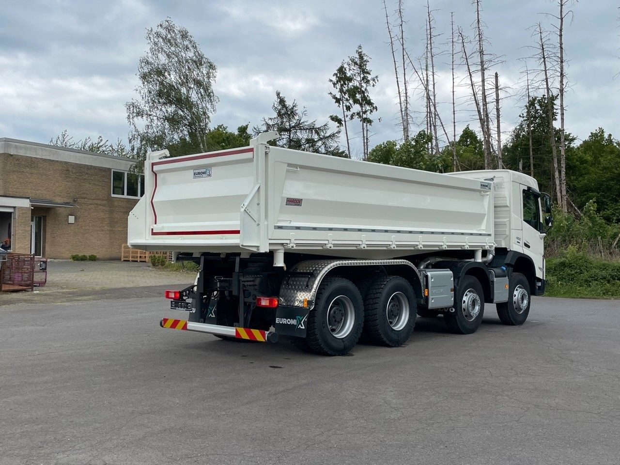 Volvo FMX 460 8x4 / WECHSELSYSTEM KIPPER+MISCHER Volvo FMX 460 8x4 / WECHSELSYSTEM KIPPER+MISCHER - Autobetonieră: Foto 5 Volvo FMX 460 8x4 / WECHSELSYSTEM KIPPER+MISCHER Volvo FMX 460 8x4 / WECHSELSYSTEM KIPPER+MISCHER - Autobetonieră: Foto 5