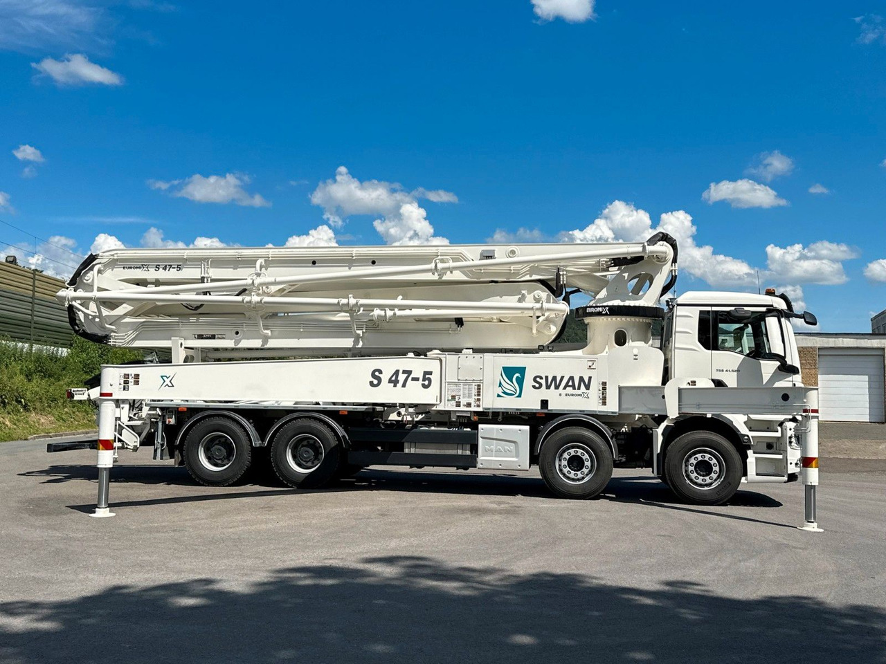 Volvo FMX 500 8x4 SWAN 47m Betonpumpe EuromixMTP - Autopompă de beton: Foto 3 Volvo FMX 500 8x4 SWAN 47m Betonpumpe EuromixMTP - Autopompă de beton: Foto 3