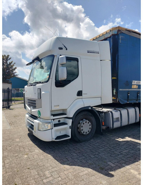 Renault Premium 460.19T 24G ID 7.28 - Cap tractor: Foto 2 Renault Premium 460.19T 24G ID 7.28 - Cap tractor: Foto 2