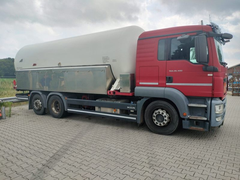 MAN TGS 26.400 6x2-4 LL -26900 L Gas tank truck -Gas, Gaz, LPG, GPL, Propane, Butane tank, Gastank ID 2.168 Rootselaar, flowmeter, pump - Camion cisternă: Foto 1 MAN TGS 26.400 6x2-4 LL -26900 L Gas tank truck -Gas, Gaz, LPG, GPL, Propane, Butane tank, Gastank ID 2.168 Rootselaar, flowmeter, pump - Camion cisternă: Foto 1