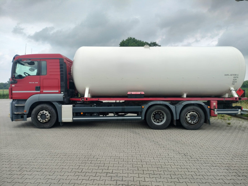 MAN TGS 26.400 6x2-4 LL 26900 Liter Gas tank truck ID 2.168 Rootselaar, flowmeter, pump - Camion cisternă: Foto 4 MAN TGS 26.400 6x2-4 LL 26900 Liter Gas tank truck ID 2.168 Rootselaar, flowmeter, pump - Camion cisternă: Foto 4