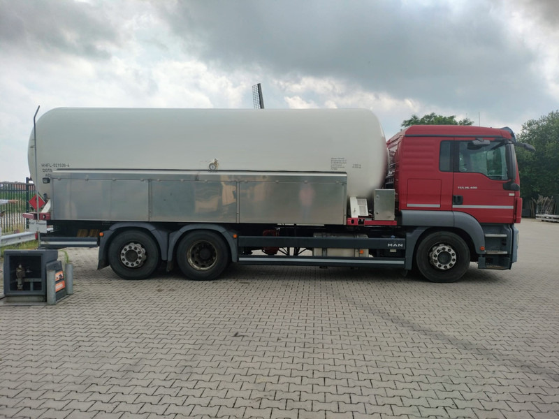 MAN TGS 26.400 6x2-4 LL 26900 Liter Gas tank truck ID 2.168 Rootselaar, flowmeter, pump - Camion cisternă: Foto 3 MAN TGS 26.400 6x2-4 LL 26900 Liter Gas tank truck ID 2.168 Rootselaar, flowmeter, pump - Camion cisternă: Foto 3