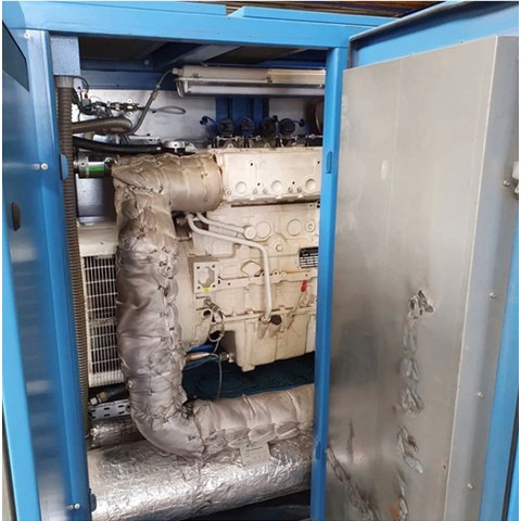 ZIEGLER Generator, WKK, M.A.N. motor (E0834) 50 KW electric/ 80KW thermic 1500 RPM 4 cylinders Sound muted - Compresor de aer: Foto 1 ZIEGLER Generator, WKK, M.A.N. motor (E0834) 50 KW electric/ 80KW thermic 1500 RPM 4 cylinders Sound muted - Compresor de aer: Foto 1