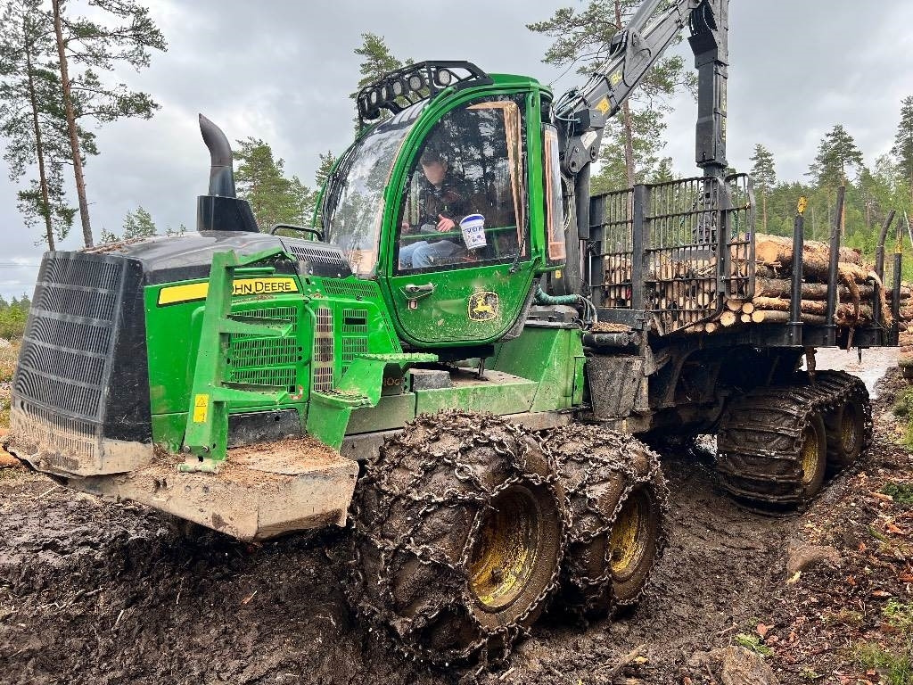 John Deere 1510 G - Forwarder: Foto 5 John Deere 1510 G - Forwarder: Foto 5