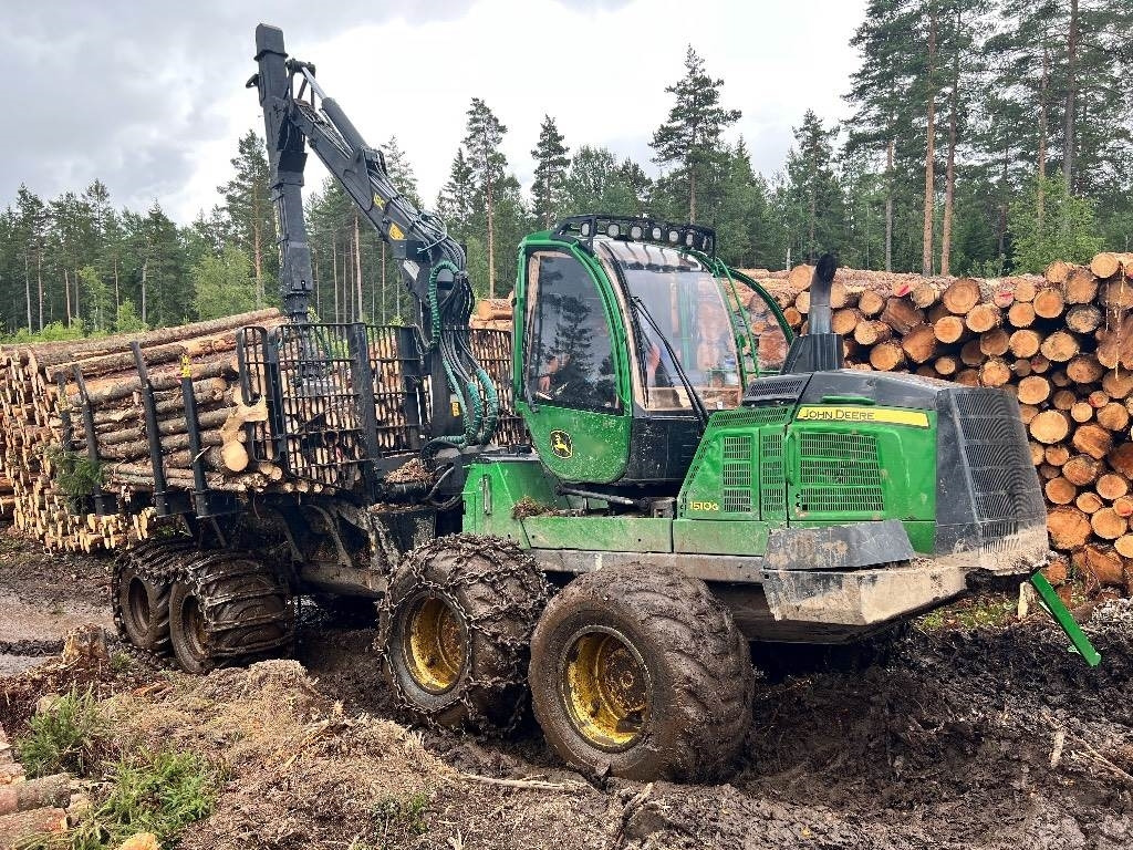 John Deere 1510 G - Forwarder: Foto 1 John Deere 1510 G - Forwarder: Foto 1