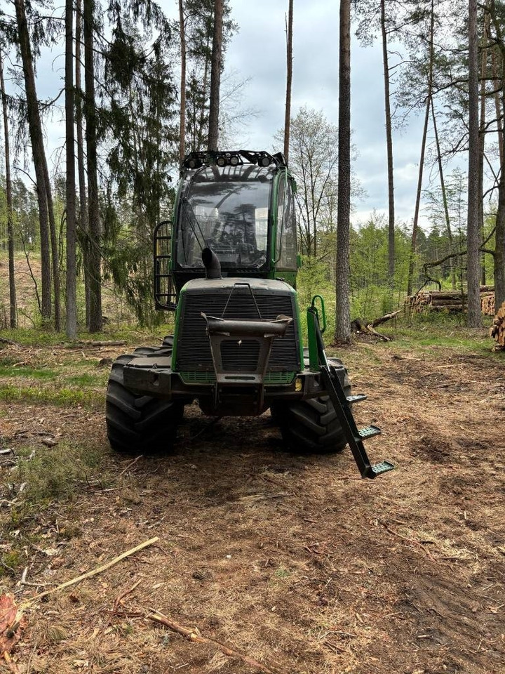 John Deere 810 E - Forwarder: Foto 3 John Deere 810 E - Forwarder: Foto 3
