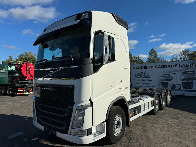 Volvo FH 540 8x2*4, ADR, Euro 6, Chassi (ex. Tank-truck), 2018 - Camion şasiu: Foto 3 Volvo FH 540 8x2*4, ADR, Euro 6, Chassi (ex. Tank-truck), 2018 - Camion şasiu: Foto 3