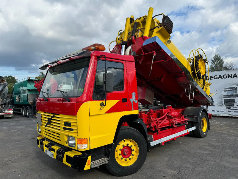 Volvo FL 10.320 4x2, Tipper 12m3 Sludge & Flushing Truck, with remote control, YM: 1990 - Maşină pentru vidanjări: Foto 3 Volvo FL 10.320 4x2, Tipper 12m3 Sludge & Flushing Truck, with remote control, YM: 1990 - Maşină pentru vidanjări: Foto 3