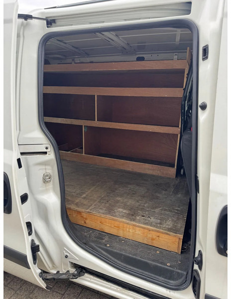 Fiat Doblò **EURO 6B-AIRCO** - Autoutilitară compactă: Foto 4 Fiat Doblò **EURO 6B-AIRCO** - Autoutilitară compactă: Foto 4